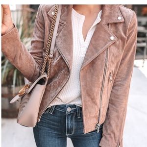 Cropped cute suede jacket. Great like new condition.